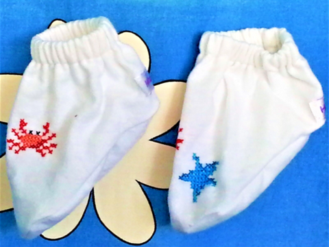 WHITE FLANNEL 'CRABBY' BOOTIES - Fits 9 mths to size 2